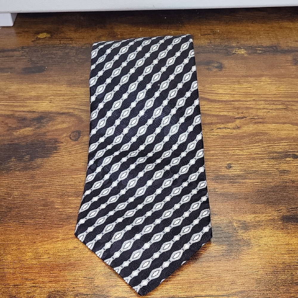 Stefano Ricci Elegant Black and White Patterned Tie